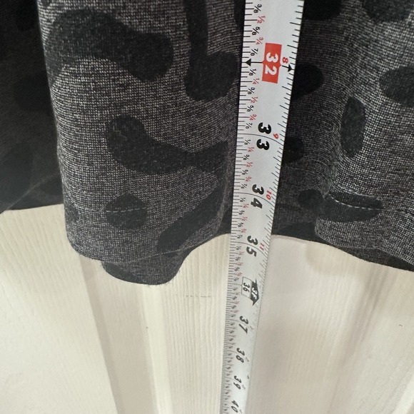 J McLaughlin Gray Black Animal Print Ladies Dress X-Small Comfortable Career - Picture 8 of 10